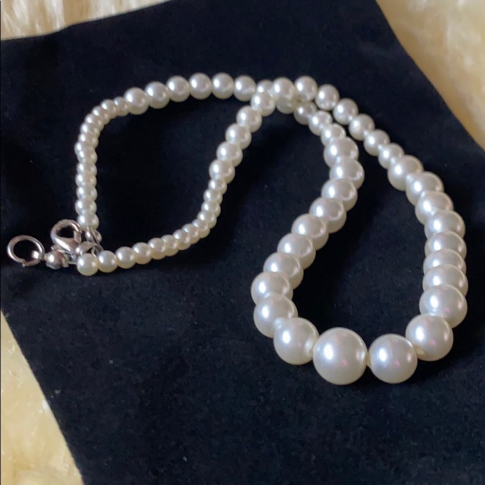 Classic Pearl necklace